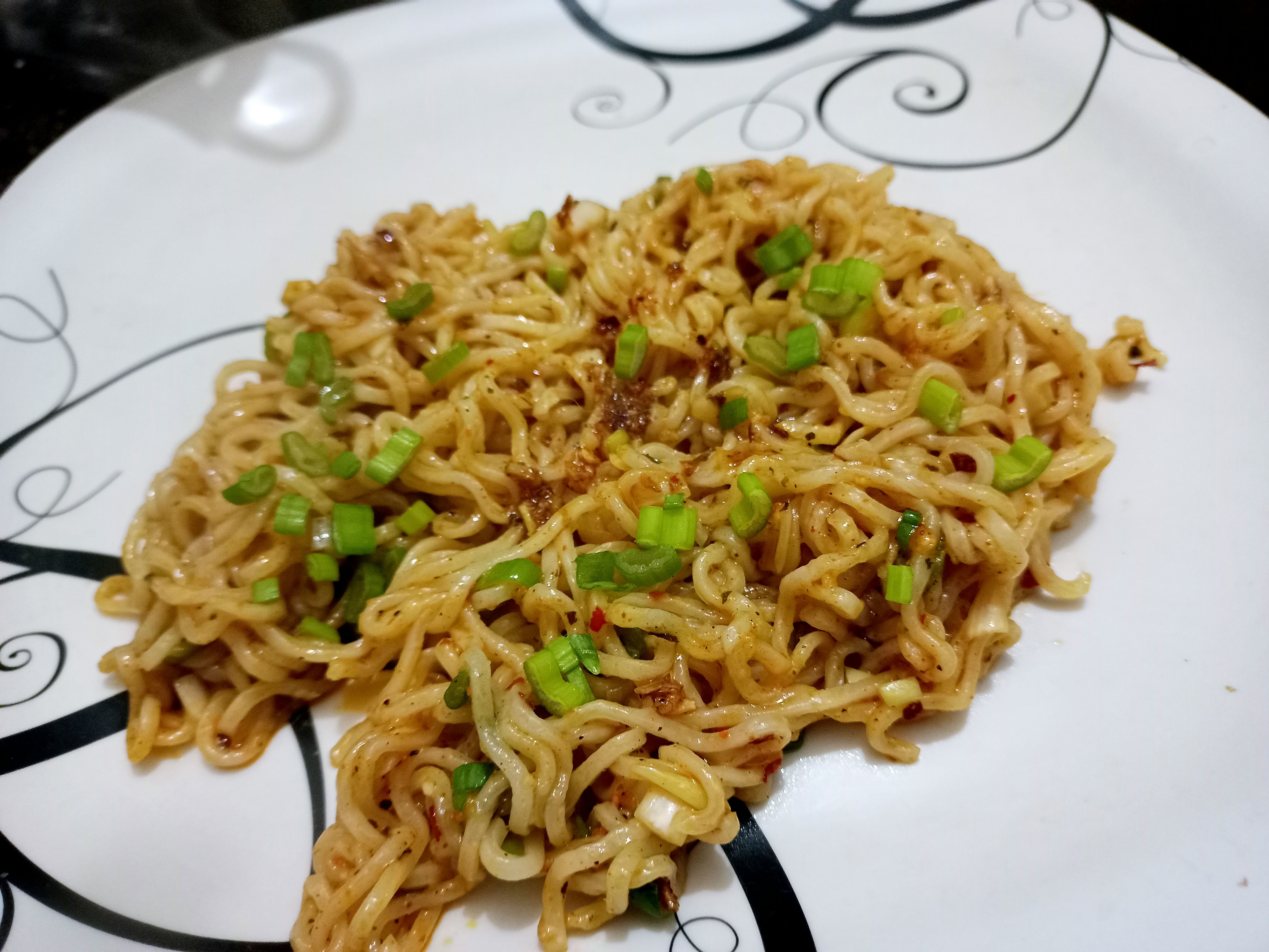 Ginger-garlic and spring onion maggie🤤 @ 