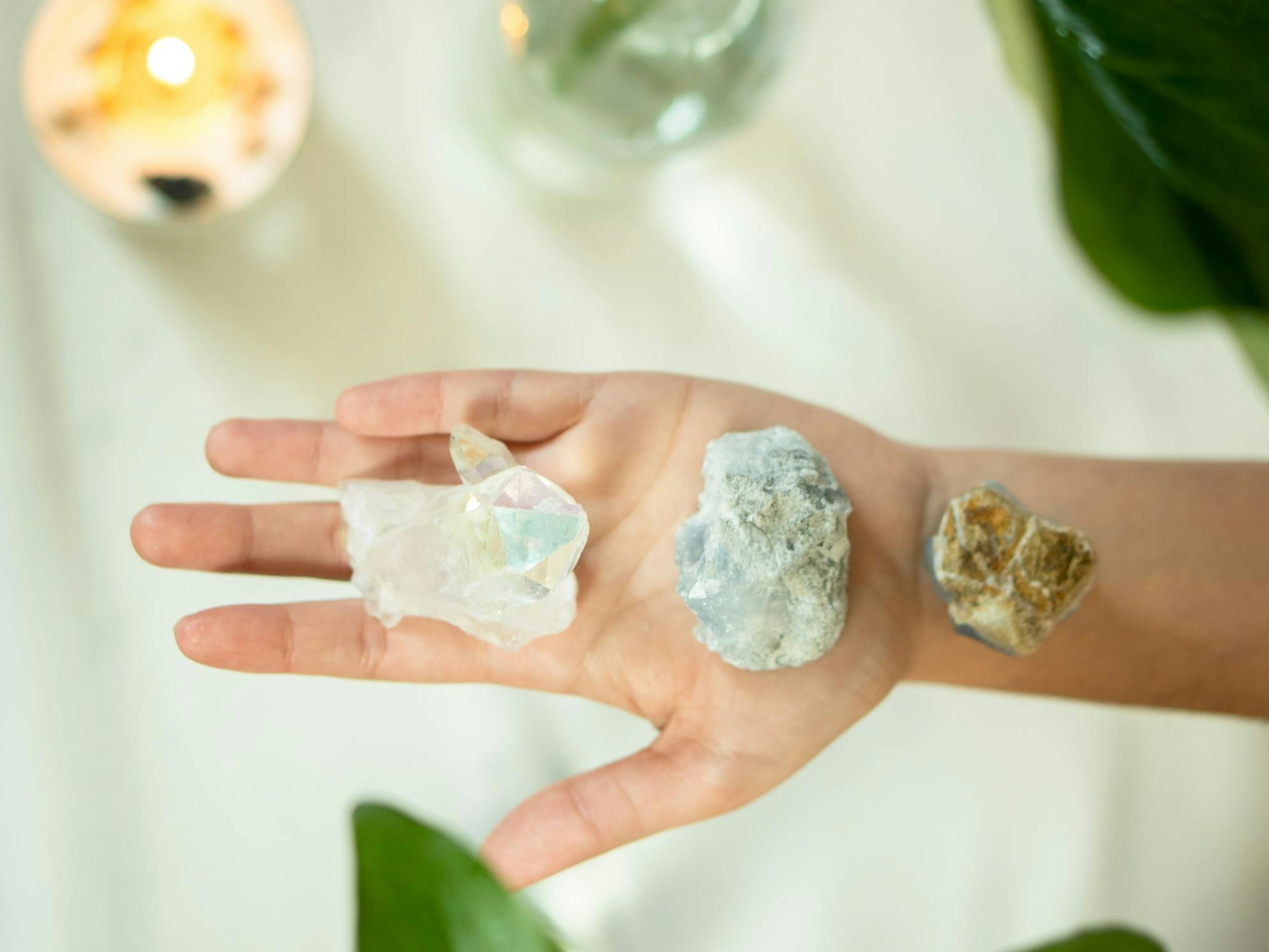 Let the powers of crystals heal your mindset. For crystal remedies, do join my Live at 12pm