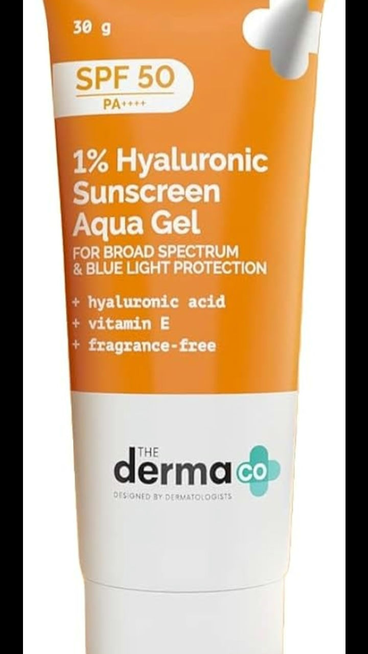 The Derma Co 1% Hyaluronic Sunscreen Aqua Gel has received many positive reviews. Customers have highlighted its lightweight texture, effectiveness in providing sun protection with SPF 50 and PA++++, and its ability to blend smoothly without leaving a white cast. Users with oily skin have found it moisturizing without feeling greasy, making it suitable for various skin types. Even I have personally used this product and it works like a magic 🪄✨ Love this product ❤️💕💖🫰