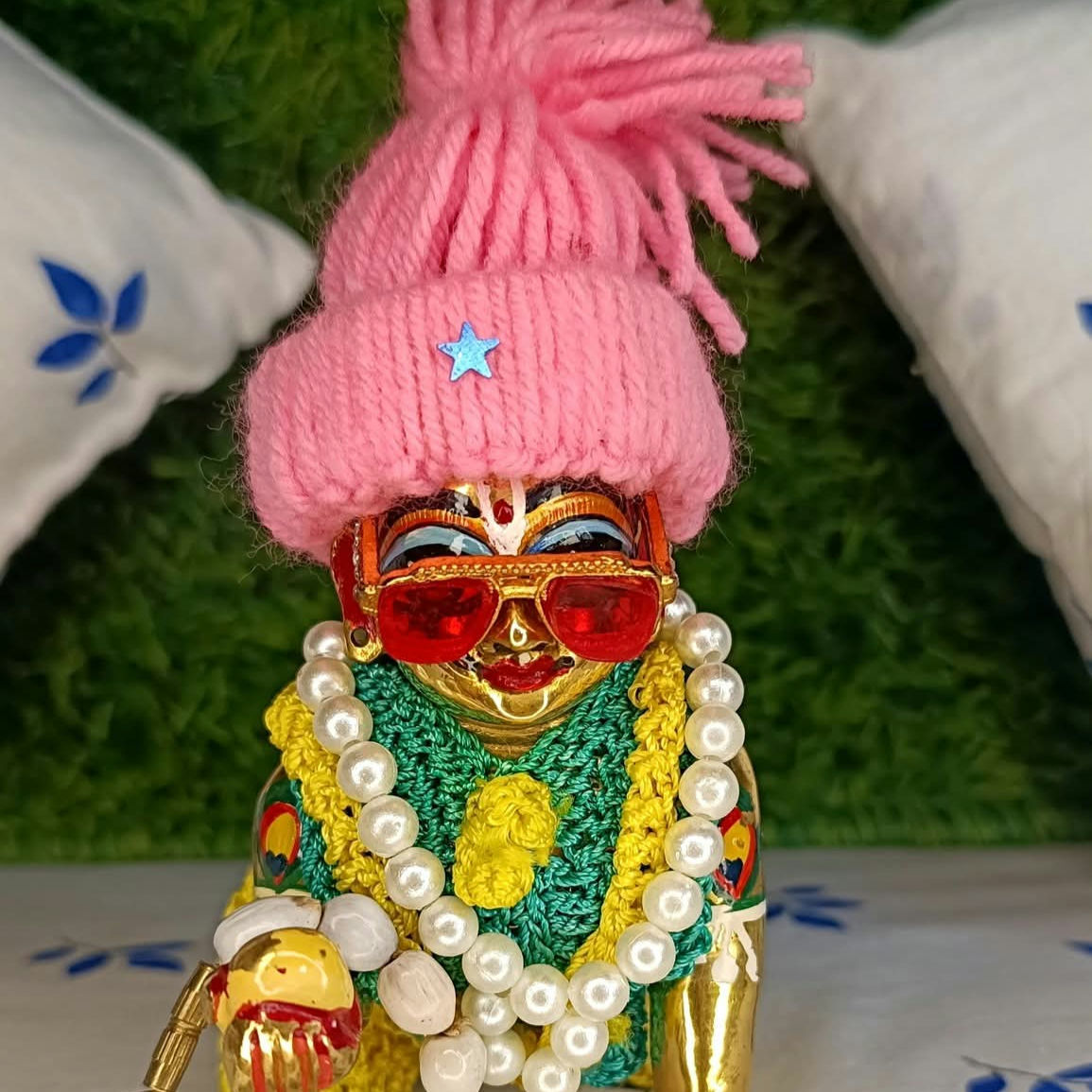 Thank you Mam, thank you Universe, and heartfelt gratitude for the guidance. I claim all the positive attitude. ❤🙏🏻❤
Joy Gopal.🙏🏻
Joy Maa🙏🏻.