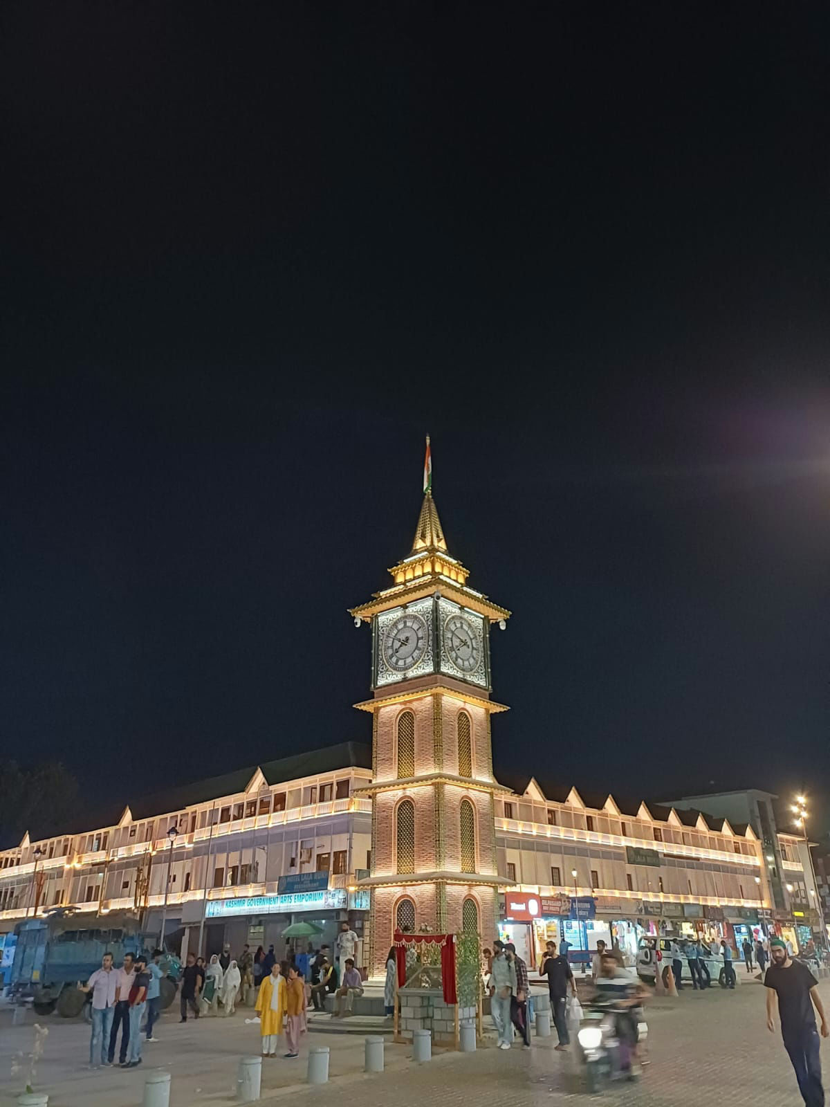 Srinagar's newly renovated historic Clock Tower at Lal Chowk has emerged as a delightful surprise, capturing the attention of locals and tourists alike. The Clock Tower, popularly known as Ghanta Ghar has got a major makeover under the Srinagar Smart City Project.
